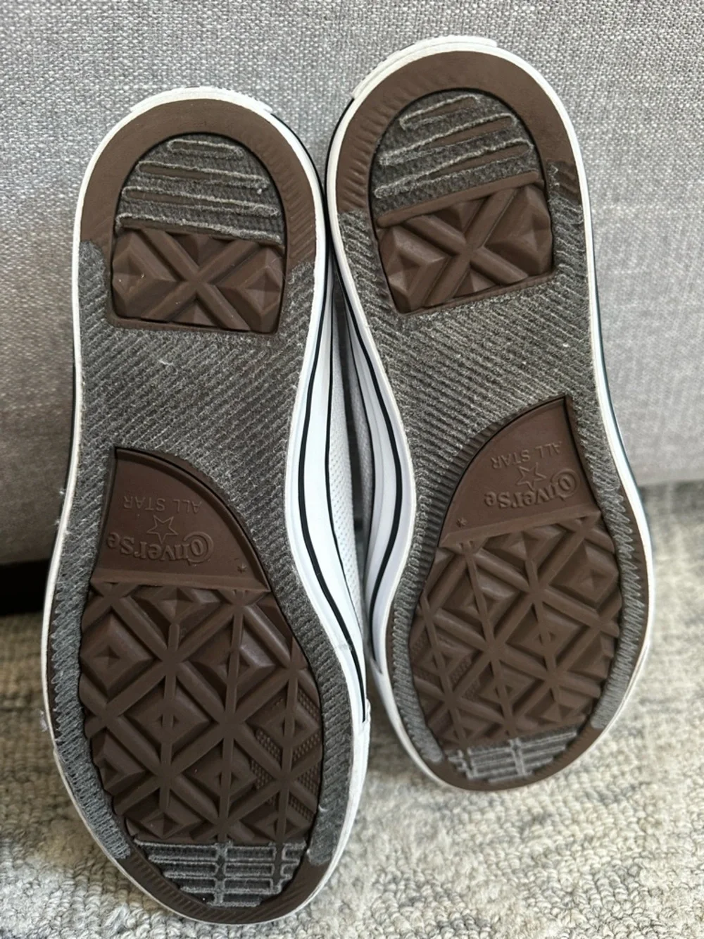 Converse White Low-Top Knit Sneakers with Black Logo - Picture 3 of 4